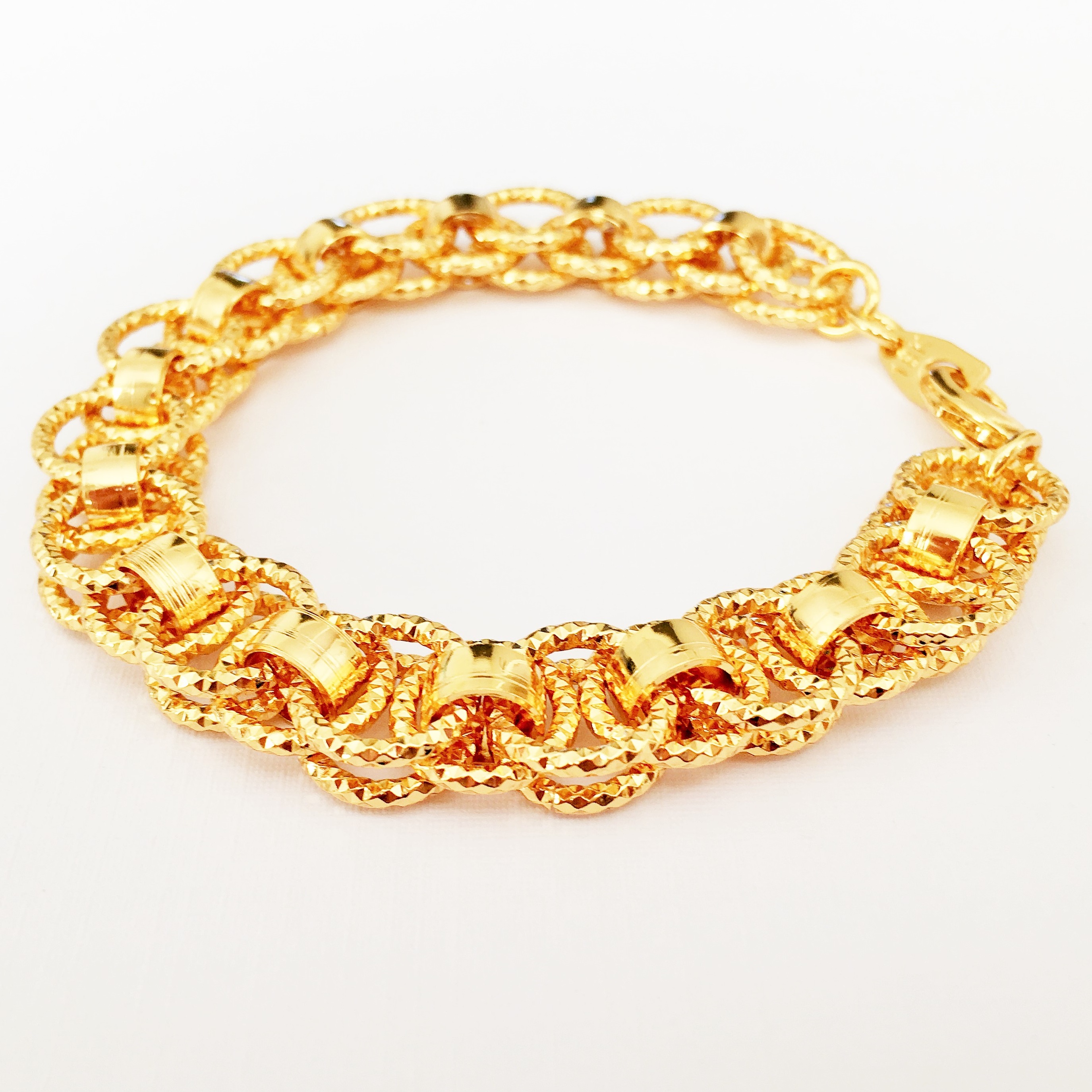 goudkleurige armband ringen