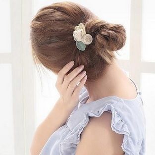 elastische-haarband-twee-uiteinden-met-handgemaakte-bloem-en-knop